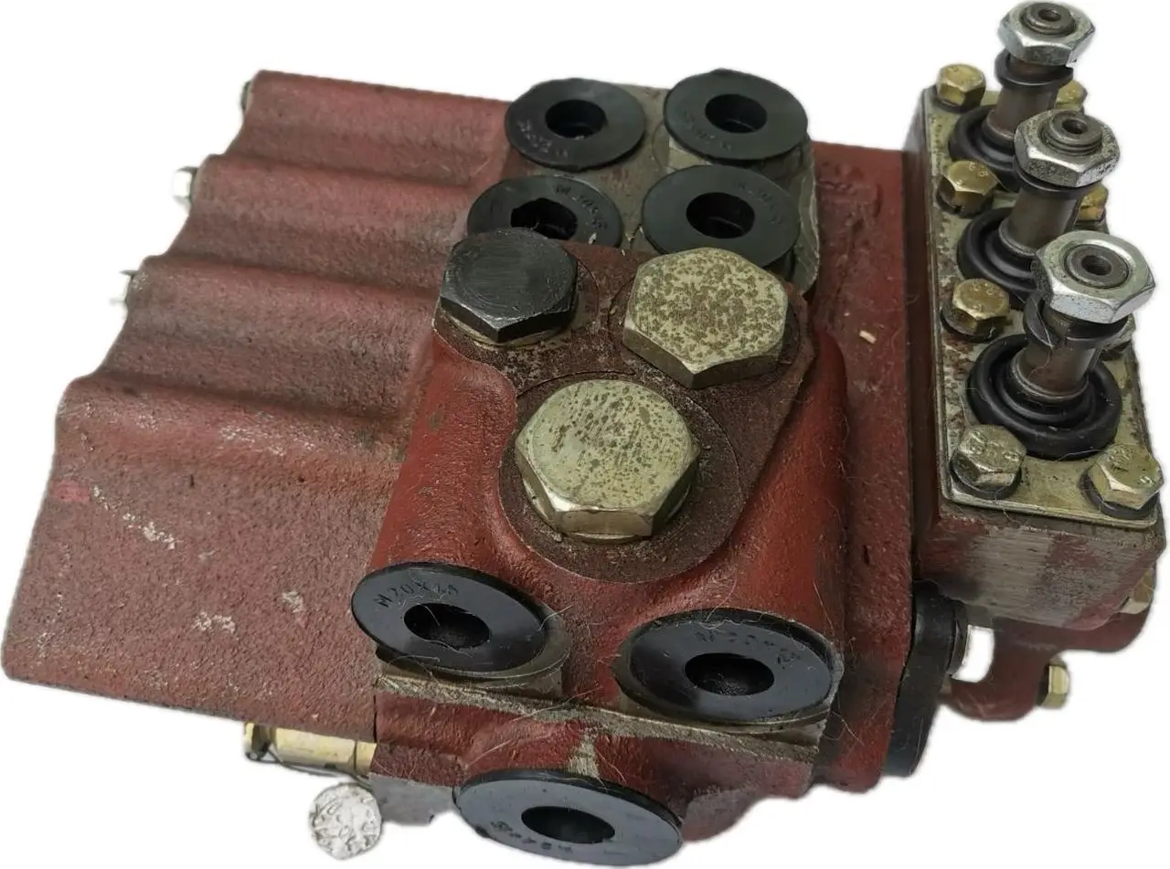 Гідророзподільник 3-х секційний МТЗ/ЮМЗ/Т-150/Т-40 Р80-3/1-222-3Г (з гідрозамком) (Вир-во Білорусь)