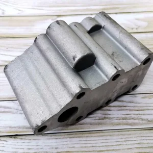 Кришка гідророзподільника Р-80 нижня 2-х секційна "праска" Р75-2-023 #1