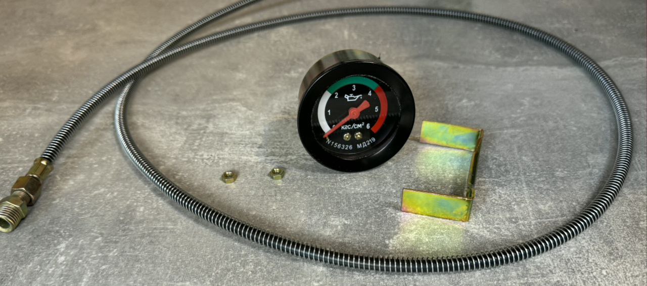 Показчик тиску оливи 6 атмосфер (механічний) МД-219 (у складі зі шлангом і перехідним штуцером) (з підсвіткою LED) 1.5 м