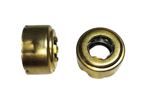 Сальник водяного насосу трактора МТЗ/Т-150 240-1307030СБ (старого зразку) (вир-во Литва)