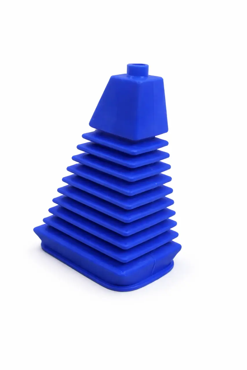 Чехол рычага КПП МТЗ (нового образца) СИЛИКОН 80-6702243 (пр-во Литва)