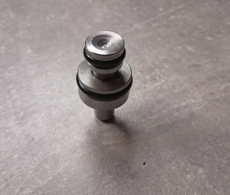 Клапан гидроцилиндра ЦС-75/90/100 Ц90-1212005-А (пр-во Украина)